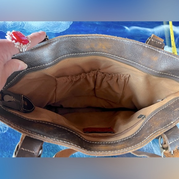 BUY or BUNDLE! Patricia Nash two-toned Bucket Bag 100% leather, full zip top - Picture 8 of 11